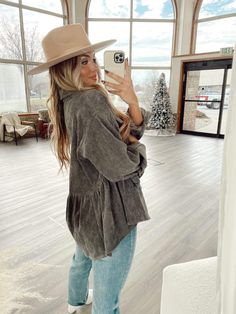 Charcoal Long Sleeve Top Wishlist Hippy Girl, Ruched Bodysuit, Arizona Style, Lane 201, Oversized Shacket, Womens Clothing Boutique, Boutique Boho, Western Style Outfits, The Lane