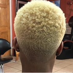 Undercut Ideas, Low Cut Hairstyles, Blonde Natural Hair, Shaved Hair Cuts, New Hair Look, Mama Africa