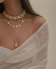 Vintage Indian Jewelry, Casual Indian Fashion, Fancy Jewellery Designs, Indian Fashion Saree, Traditional Indian Outfits, Indian Jewellery Design, Indian Jewelry Sets, Indian Aesthetic