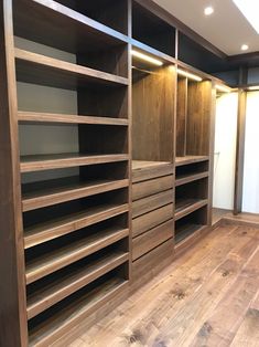 Room decor ideas bedroom with wardrobe Wood Wardrobe Bedroom, Closet Minimalista, Wardrobe Designs For Bedroom, Casa Miami, Ideas De Closets