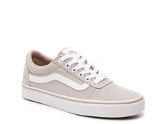 Cute Womens Shoes, Tenis Vans, Dr Shoes, Everyday Shoes, Womens Shoes High Heels, Vans Sneakers, Footwear Design Women, Vans Old Skool, Womens Vans