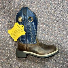 Brand New In Box! Unisex Style Real Leather Rubber Sole Square Toe Fits True To Size. Western Blue Boots With Round Toe, Blue Western Boots With Round Toe, Blue Leather Boots For Ranch, Mountain Boots, Square Toe Boots, Smoky Mountain, Toe Boots, Boots Brown, Smoky Mountains