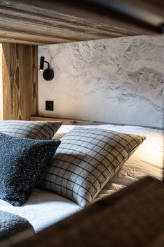 Ski House Decor, Ski Room, Ski House, Chalet Style, Ski Chalet, Mountain Cabin, Room Inspo, Skiing