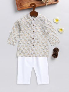 VASTRAMAY SISHU Boy's Beige Panda Printed Cotton Kurta Pyjama Set Get your little one dressed in style with this adorable Beige Panda Printed Cotton Kurta Pyjama Set from VASTRAMAY SISHU. Made from high-quality cotton, this set ensures maximum comfort and a trendy look. Perfect for casual outings or special occasions. Features: Cute panda print Comfortable cotton fabric Stylish and trendy design Specifications: Material: Cotton Color: Beige Sizes Available: 1-5 years Material & Care: 100% cotton White Matching Long Sleeve Sets, Summer Matching Sets With Long Sleeves, Cute White Sets For Festive Occasions, Playful Cotton Sets With Cartoon Print, Kids Pajamas Boys, Boys Owl Pajamas, Panda Print, Boys Wear, Cute Panda