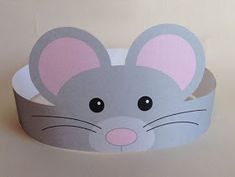 a paper crown with a mouse on it