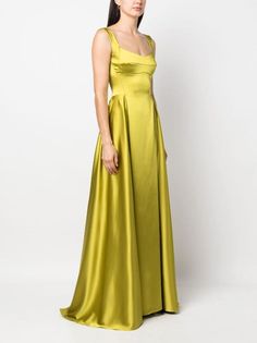 Atu Body Couture satin-finish Pleated Maxi Gown - Farfetch Simple Formal Dress, Gown Green, Pleated Gown, Fall Wedding Guest Dress, Princess Ball Gowns, Maxi Gown, Floor Length Gown, Jonathan Adler, Causual Outfits