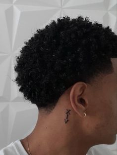 Ethiopian Hairstyles, New Hairstyle Quotes, Tapered Haircut Black, Low Taper Haircut, Taper Fade Afro, Afro Hair Fade, Hairstyle Quotes, Pixie Haircuts For Thick Hair, Ethiopian Hair