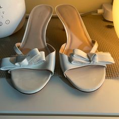 White Patent Leather Kate Spade Simona Sandals Size 10. Brand New And No Flaws! Snap Them Up Dear Friends! Lots Of Pictures Below And Thank You So So Much! Abrazoooooos, Huuuuugs Kate Spade Shoes, Dear Friend, Patent Leather, Kate Spade, Size 10, Thank You, Women Shoes, Sandals, Brand New