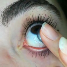 How To Put Lenses In Eyes, How To Wear Lenses, How To Put Contacts In Eye, Natural Color Contacts, Smoked Eyes, Color Contacts