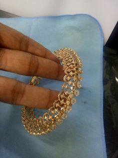 Fine Gold Jewelry, Gold Pendant Jewelry, Wedding Jewellery Collection, Bangles Jewelry Designs, Diamond Jewelry Designs, Gold Bangles Design, Bridal Gold Jewellery Designs, Gold Jewellery Design Necklaces, Gold Jewelry Indian