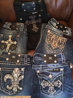 Miss Me Bootcut Jeans, Miss Me Jeans Outfit Ideas, Miss Me Jeans Outfit, 00s Mode, Mcbling Fashion, Trashy Outfits, Miss Me Pants, 2000s Clothes