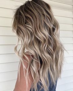 Partial Highlights For Brunettes, Blonde Partial Highlights, Different Blonde Shades, Color Trends 2023, Partial Highlights, Rambut Brunette, Light Brunette, Beige Hair, Icy Blonde Hair