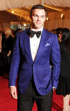 Best Dressed Men, Met Gala Outfits, Met Ball, Nicholas Hoult, Met Gala Red Carpet, Perez Hilton, Gq Style, Dapper Day