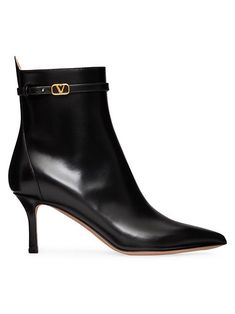 Valentino Garavani Tan-Go Ankle Boots In Calfskin Leather Ivory Shoes, Leather Biker Boots, Valentino Garavani Shoes, Zipper Heels, Round Toe Shoes, Boots Suede, Cowboy Style, Platform Ankle Boots, Biker Boots