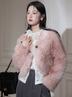 ❤︎Soft pink boa fur short coat❤︎ Chic Fluffy Fur Coat For Spring, Chic Fluffy Fur Coat, Fluffy Pink Outerwear For Spring, Fluffy Pink Spring Outerwear, Pink Fluffy Winter Outerwear, Pink Faux Fur Lined Coat For Winter, Pink Fur Coat With Faux Fur Lining For Winter, Pink Faux Fur Coat For Winter, Pink Fluffy Long Sleeve Fur Coat