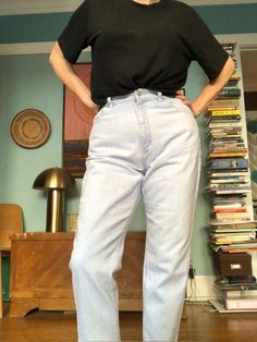 "Cute, cropped and curvy! These 80s Lee jeans have a distinct vintage fit: cropped in the waist, generous on the hips, and tapered at the ankle. Yoke on back. Thick, light wash 100% cotton denim. Made in America.  Jeans like these made your booty look cute and round.  Two small rust-colored spots-- one very light spot on the bottom of the fly, another very small spot on back waistband. Jeans do not have the back leather Lee tag on waistband. See photos. Brand: Lee Origin: USA Material: 100% cotton denim. Tag: 14 petite [See measurements: vintage sizing] Measurements (taken flat): Waist: 15\" Rise: 13\" Hip: 22\" Inseam: 27\" Ankle: 6.5\" HOW TO MEASURE: Find a pair of jeans that fit you well and measure for sizes. All flat measurements should be doubled for true size. Waist is measured fla Light Wash Cropped Mom Jeans, Cropped Mom Jeans, Western Vintage, Jeans Mom, Vintage Fits, Lee Jeans, Petite Jeans, Favorite Outfit, Mom Jeans