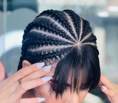 Stunning cornrows braided hairstyles Zig Zag Braid, Hear Style, Biker Photoshoot, Cool Braid Hairstyles, Dope Makeup, Braids With Curls, Cool Braids, Brunette Woman