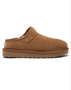 Fall shoes. Winter shoes. Slippers. Causual shoes. Winter clothing. Classic Ugg Slippers, Ugh Classic Slipper, Ugh Shoes Outfit, Ugs Slippers, Best Winter Shoes For Women, Uggs Classic Slipper, Slipper Uggs Outfit, Winter Shoes 2024, Ugh Slippers Outfits