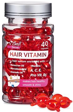 Ampollas Para RESTAURAR El Cabello Maltratado REAVIVA Belleza Rapidamente Description: SALON FINISH: Our hair serum helps keep your luscious locks looking silky smooth and feeling soft for every occasion. EASY TO USE: Simplify your hair care routine. Just apply the serum from the capsules after washing, then style or dry your hair as you wish. ❤️ No rinse needed. SAFE FOR ALL HAIR TYPES: Get the most out of the serum for hair that’s designed with all hair types in mind - straight, wavy, curly, frizzy, dyed, and more! NOURISHING: Each bottle of hair vitamins contains 40 capsules enriched with avocado, macadamia, and argan oil, and various vitamins to support damaged hair repair. GIFT: If you’ve found yourself at your split ends looking for the perfect present to give, worry not. This hair o Hair Capsules, Hair Gummies, Dry Curly Hair, Silky Smooth Hair, Hair Care Oil, Macadamia Nut Oil, Hair Vitamins, Damaged Hair Repair, Hair Serum