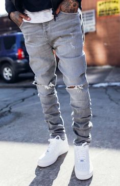 Forces Outfit Men, Denim Jeans Ideas, Mens Casual Suits, Jeans Outfit Men, Ripped Jeans Outfit, Herren Style, Kith Women, Hype Clothing, Ronnie Fieg