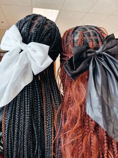 #bows #friendshipgoals #matchingbows Follow @semilorey for more Hairstyles For Christmas Black Women Braids, Matching Hairstyles For Best Friends Braids, Matching Braids Friends, Hair Bow With Braids, Bow Braided Hairstyles, Bow Pin Hairstyle, Hairstyles With Bows Braids, Bow Hairstyle On Braids, Knotless Bow Hairstyle