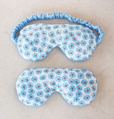 Treat yourself or a friend and Relax with this Hand Sewn Cotton Eye Mask filled with Flax Seed and Lavender Essential Oil. I have been sewing for the past couple of years and enjoy putting together all the fun fabric combinations! This version of a flax seed eye mask has been particularly popular at Farmer's Markets, Festivals and Craft Shows! Check Out More Available Prints and Colors in the Weighted Eye Mask Section: https://etsy.me/3bRUhLi This weighted eye mask measures approximately 8 inche Rice Heat Pack, Weighted Eye Mask, Sinus Relief, Recycled Plastic Bags, Sinus Pressure, Fun Fabric, Craft Shows, Eye Pillow, Fabric Combinations