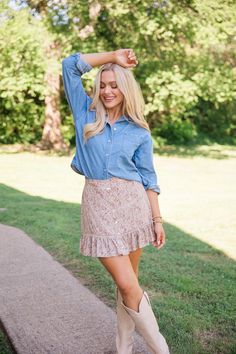 Details Medium Wash Cropped Chambray Blouse Fabric has little stretch Collared style features functional button up and pocket, long sleeves with button cuffs Pair this blouse with shorts! Unlined Size small from shoulder to hem: 16" Material and Care 100% cotton Machine wash cold, tumble dry low Patterns may vary Materials may have natural variations Colors may vary from different viewing devices Fitted Short Tops For Fall, Short Spring Tops With Buttons, Short Spring Tops With Button Closure, Spring Short Tops With Button Closure, Casual Short Blouse For Day Out, Casual Fitted Blouse With Pockets, Fitted Casual Blouse With Pockets, Fitted Short Length Tops With Button Closure, Fitted Short Length Top With Button Closure