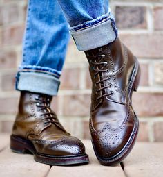 Wingtip Boots Outfit Men, Rockabilly Style Men, Mens Fall Boots, Mens Outdoor Fashion, Wingtip Boots, Quality Leather Boots, Wingtip Shoes, Mens Ankle Boots, Brogue Boots