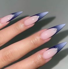 Aura Tip Nails, Stilleto Aura Nails, Nail Inspo White And Blue, Aura And Chrome Nails, Stiletto Aura Nails, Aura French Nails, Blooming Gel Aura Nails, Aura Nails French Tip, Aura Nail Designs Almond