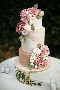 Wedding Cake Dusty Rose Wedding Cake, Vintage Pasta, Rose Wedding Cake, Wedding Cakes Elegant, Summer Wedding Cakes, Wedding Cake Roses, Floral Wedding Cake, Floral Wedding Cakes, Dusty Rose Wedding