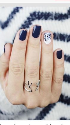 Valentine Nails, Beige Nails, Short Nails Art, Nails Polish, Winter Nail Art, Nailed It, Nail Decorations