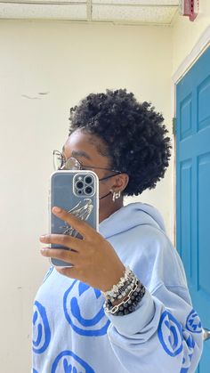 4c Curls Short Hair, Aesthetic 4c Hairstyles Short, 4b Afro Hairstyles, Styling Short 4c Natural Hair, Twa Outfits, Black Short Natural Hairstyles Ideas, Twa Styles 4c Hair