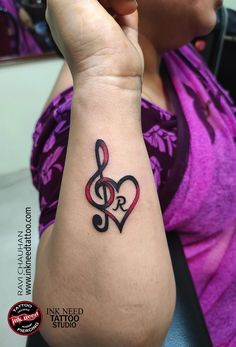 Musical Symbol with Heart and R Letter By Ravi Chauhan at Ink Need Tattoo Studio Bhagalpur ,Bihar R Letter Tattoo Designs For Women, Sr Tattoo Letter Design, R Name Tattoo, R Style Letter, R Letter Tattoo Design, R Tattoo Letter, Jd Tattoo, Music Heart Tattoo, Need Tattoo