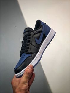 Air Jordan 1 Low OG Black/Mystic Navy/White CZ0790-041 Walk the talk and make a statement with our top-quality Sneakers. Shop now and step up your shoe game! Please carefully choosing the size number according the size chart as we CAN NOT offer return or refund if you choose a wrong size.The product need 3-5 business days to check the quality before shipping.Our High Quality Shoes models are various, please contact to our support to ask for the model you need.Because each device displays a different color. Therefore, the actual color of the item may not be 100% the same as [...] Jordan 1 Milan, Air Jordan 1 Fearless, Black Mystic, Jordan 1 Fearless, Walk The Talk, Air Jordan 1 Chicago, Jordan 1 Blue, Original Air Jordans, Blue Chill