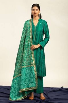 Buy Green Pure Chanderi Embroidered Aari Side Panelled Kurta Pant Set For Women by Shetab Kazmi Online at Aza Fashions. Festive Tussar Silk Kurta With Dabka Work, Transitional Cotton Silk Palazzo Set With Dabka, Festive Tussar Silk Set With Dabka Work, Transitional Season Tussar Silk Kurta With Dabka Work, Transitional Tussar Silk Kurta With Dabka Work, Transitional Traditional Wear With Dabka Work In Tussar Silk, Tussar Silk Straight Kurta With Dabka Work, Traditional Tussar Silk Kurta With Dabka Work, Traditional Tussar Silk Palazzo Set With Straight Kurta