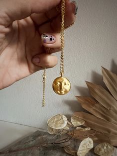 Gold Moon Face Necklacegold Face Necklaceround Necklacecoin - Etsy Round Gold Necklace, Gold Mexican Jewelry, Artsy Necklaces, Gold Everyday Necklace, Moon Necklace Gold, Full Moon Necklace, Gold Moon Necklace, Moon Phases Necklace, Necklace Moon