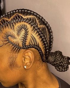 Heart Cornrows Braids Natural Hair, Natte Coller, Braided Hairstyles 2023, A Braided Ponytail, Trendy Braided Hairstyles, Straight Back Braids, Braid Trends, Ponytail Hairstyle