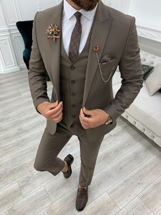 Fitted Brown Long Sleeve Sets, Fitted Single Breasted Brown Set, Fitted Brown Single Breasted Set, Fitted Brown Single-breasted Set, Fitted Notch Lapel Sets For Winter, Brown Fitted Business Sets, Fitted Brown Sets For Semi-formal Occasions, Brown Slim Fit Notch Lapel Set, Tie Chain