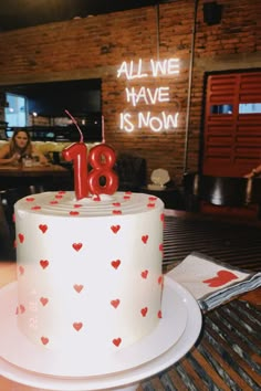 Heart Bday Cake, Eighteen Birthday Cake, Bolo Aesthetic, Pizza Dinner Party, 21st Bday Cake, Red Velvet Birthday Cake, Modern Birthday Cakes, 18th Cake, Happy Birthday 18th