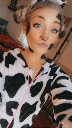 Cow Halloween Costume Makeup, Cow Costume Makeup Simple, Cow Make Up For Halloween, Cow Face Makeup Halloween, Cow Print Face Paint, Easy Cow Makeup Halloween, Cow Makeup Look For Halloween, Cow Makeup Tutorial, Cow Halloween Costume Women Makeup