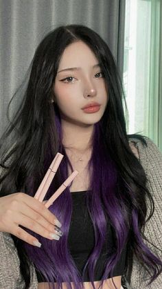 Purple Peekaboo Hair, Purple Hair Streaks, Dark Purple Hair, Dyed Hair Purple, Hair Color Streaks, Hair Streaks