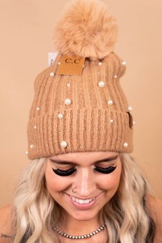 Casual Fall Beanie With Pom Poms, Winter Hat With Pom Pom, Yarn Beanie, Cold Weather Beanie With Pom Poms, Cc Hats, Double Pom Pom Beanie, White Beanie With Fur Pom Pom, Beanie With Pom, Hats Beanie