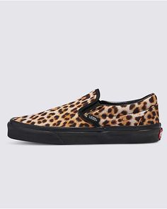 Classic Slip-On Shoe 2024 Wishlist, Vans Store, The 90s, To The World, Slip On Shoes, Solid Black, Low Profile, Pop Culture, Leopard Print