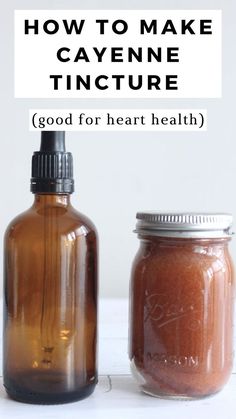 An amber glass dropper bottle next to a small glass jar with cayenne pepper tincture in it. Cayenne Pepper Tea Recipe, Tincture Recipes For Beginners, Cayenne Pepper Magical Properties, Cilantro Tincture, Cayenne Pepper Tincture, Cayenne Tincture, Diy Tinctures, Diy Balm, Tincture Recipes