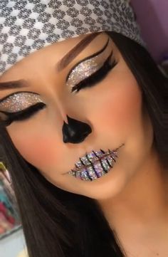 Glitter Halloween Makeup, Catrina Makeup, Glitter Bar, Creepy Halloween Makeup, Halloween Makeup Diy, Halloween Beauty