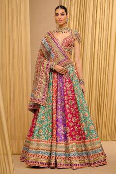 Tarun Tahiliani Bridal, Lehenga Silk, Indian Wedding Reception Outfits, Mehendi Outfit, Mehndi Dress, Mehendi Outfits