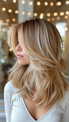 Going for a new warm blonde Kate Hudson Long Hair, Blonde For Red Skin Tones, Blonde Long Hair Cuts, Layered Blonde Hair Medium, Short Blonde Hair With Layers, Long Thick Hair Haircut, Warm Dimensional Blonde, Long Wavy Layers, Caramel Blonde Hair