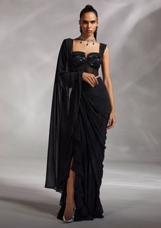 Divya Aggarwal-Hertha Black Pre-Draped Sari With Corset-INDIASPOPUP.COM Corset Sari Blouses, Drape Saree Designer 2023, Black Corset Blouse, Sweetheart Neckline Blouse Pattern, Corset Saree Blouse Design, Corset Outfit Indian, Pre Draped Saree Gown, Saree With Corset Blouse, Indian Corset Blouse