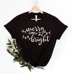 Merry and Bright Shirt Christmas Lights Shirt Gift for - Etsy Blessed Shirt, Heat Press Vinyl, Buffalo Plaid Christmas, Merry Christmas Shirts, Winter Mode, Display Picture, Family Christmas Shirts, Christmas Lettering, Message Box