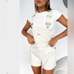 White Fox Boutique Corduroy Overall Shorts. White Cream Color. Size Xs. Never Worn Casual Cotton Shortalls, Casual White Cotton Shortalls, Cotton Shortalls With Pockets, Trendy Cotton Shortalls, Trendy High Waist Cotton Shortalls, Trendy High-waist Cotton Shortalls, White Casual Shortalls For Spring, Casual White Shortalls For Spring, White Overalls Shorts